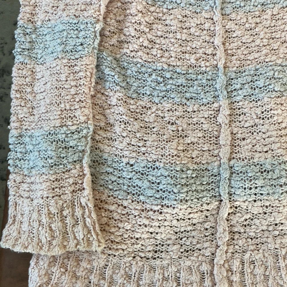 Women’s Oversized Free People Sweater - Picture 4 of 4